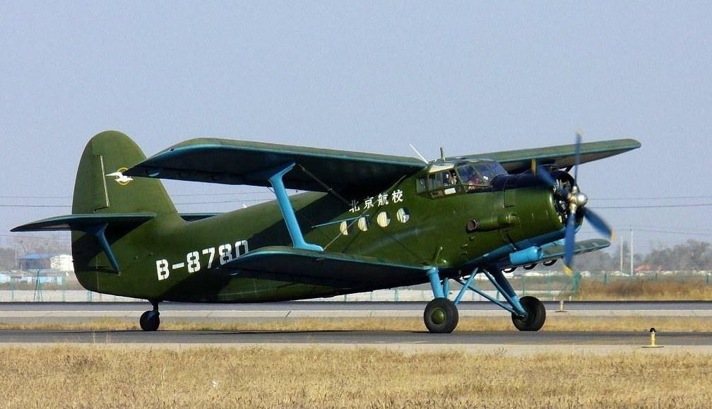 運-5運輸機(jī)用的是20號航空潤滑油